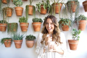 Cassandra Bodzack is the founder of the online mind-body-soul support community, Aprecity.com and a global meditation and wellness teacher.